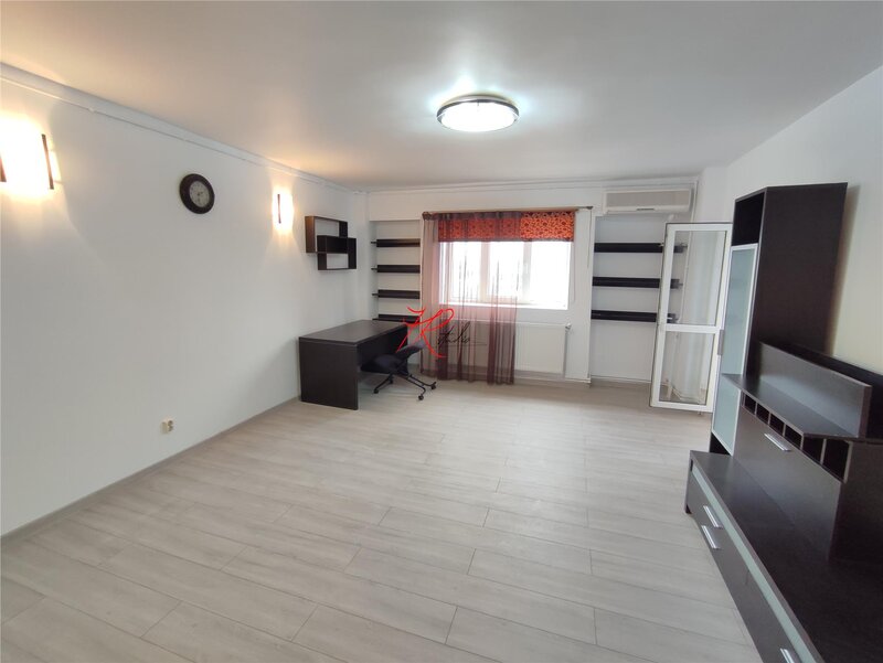 Tei, vanzare apartament 3 camere, renovat, cu centrala