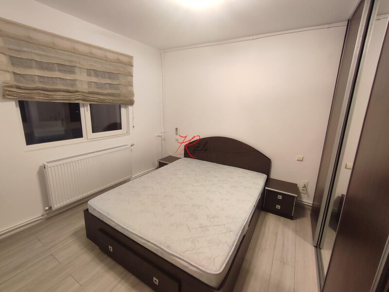 Tei, vanzare apartament 3 camere, renovat, cu centrala
