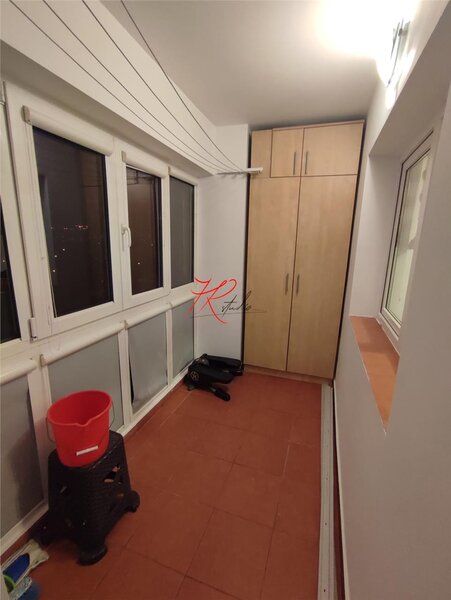 Tei, vanzare apartament 3 camere, renovat, cu centrala